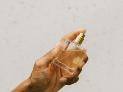 5 tricks to make perfume last longer when it's hot