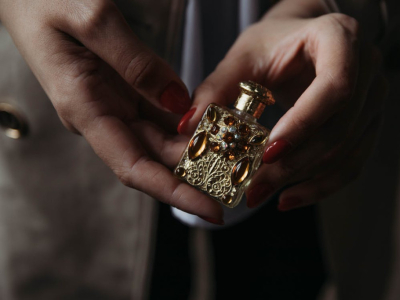 Timeless Treasures: The 7 Most Iconic Perfumes in History